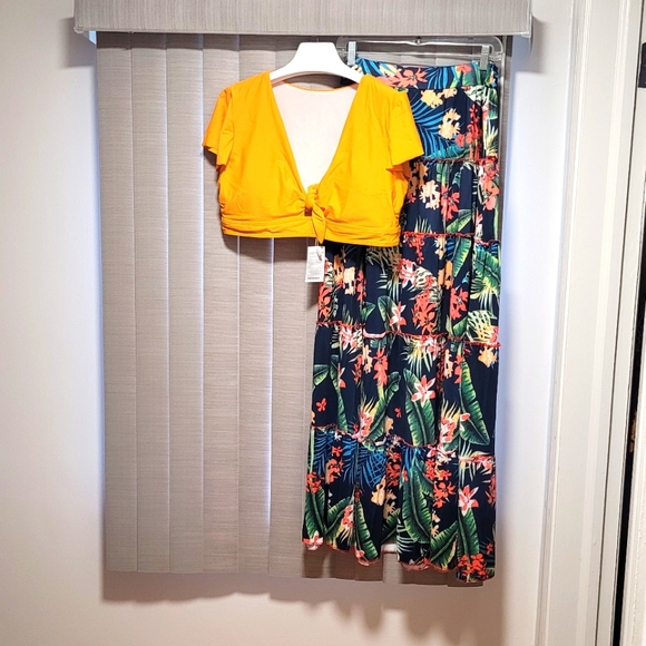 NWT/ COCOSHIP CROP TOP - Picture 6 of 6